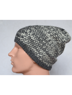 vyazanaya-shapka-italiya-vizio-dlya-muzhchin-5680-seraya-s-belym