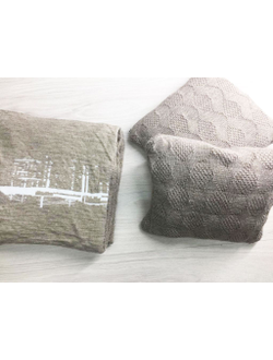 Подарочные наборы (2 подушки+ плед с лого) в упаковке "под ключ"