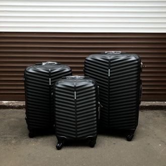 Пластиковый чемодан  Баолис черный размер S