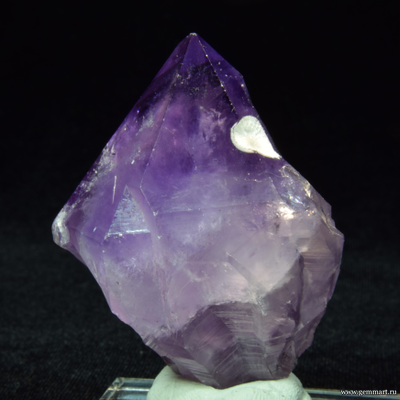 Аметист - кристалл с включениями Какоксенита(?)