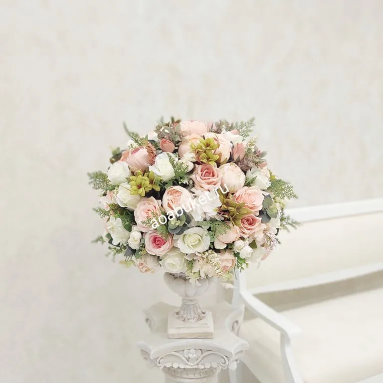 Декорирование интерьера искусственными цветами высокого качества 3