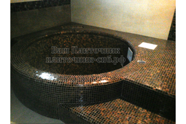 Облицовка купели мозаикой.