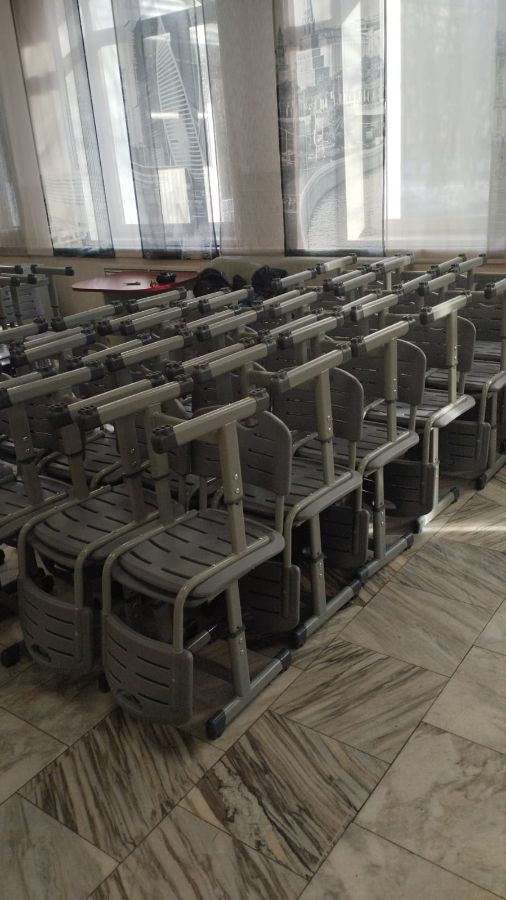 Выгодная цена на стул ученический с регулировкой по высоте