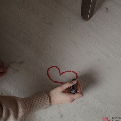 SPC ламинат Respect Дуб Морозный 4218 43 класс толщина 5.0 мм с фаской и подложкой замковый 2.2448 м2