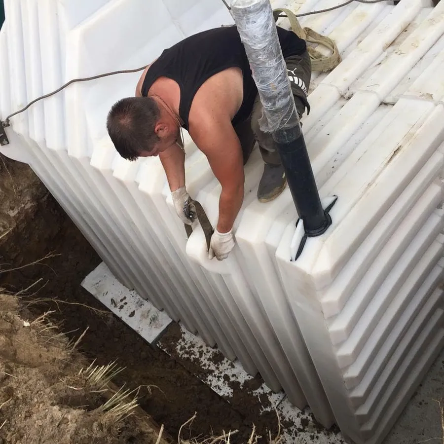 Крепление погреба к бетонной плите