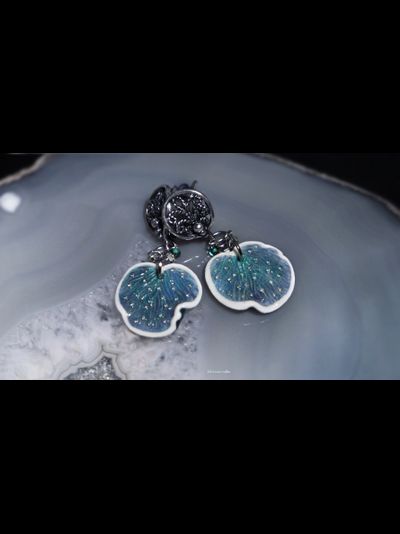 "Кувшинка Хрустальная. Из книги фей". Волшебные серьги с филигранью