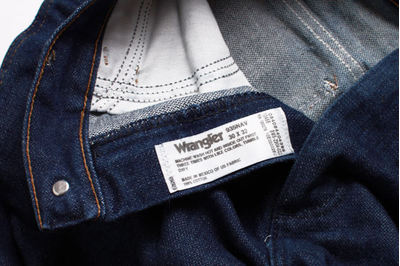 Джинсы 935 Wrangler® Cowboy Cut® Bootcut узкий крой (жёсткие)