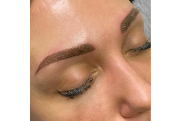 Работа стилистов брови и ресницы