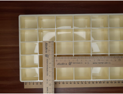 Коробка 30 ячеек 4*2,8 см, пластик, крышка съемная, цвет молочный (27*15*3,5 см, 450 г) №25951