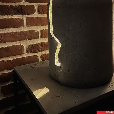 Бетонный светильник "Разлом", настольный