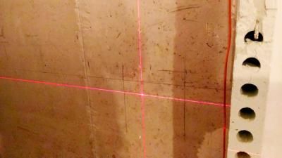 Лазерная разметка под штробления стен и перегородок квартиры.
