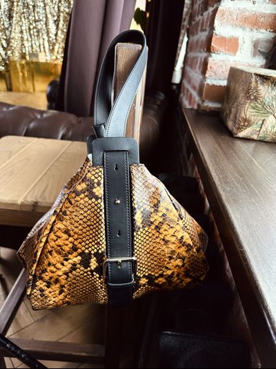 Женская сумка на плечо из натуральной кожи с тиснением «питон», цвет рыжий, Vera Pelle  Арт.029918