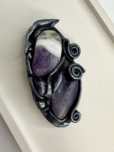 Броши из натуральных камней и кожи