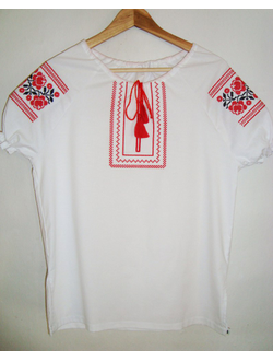 Женская вышиванка "Розы"