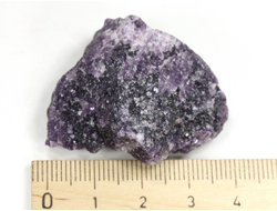 Лепидолит фиолетовый, необработанный образец, Бразилия (39*35*20 мм, 26 г) №38263