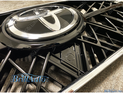 Решетка радиатора Toyota Land Cruiser 200 2007-2015 TRD