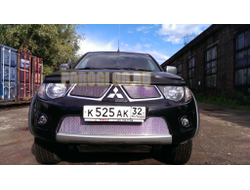 Защита радиатора Mitsubishi L200 2010-2013/Mitsubishi Pajero Sport 2008-2013 (chrome) низ PREMIUM