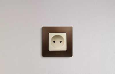 Розетки и выключатели Legrand ETIKA