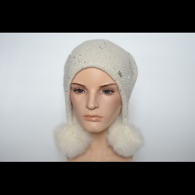 Белая женская шапка ушанка с помпонами вязаная Vizio 6463