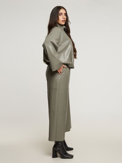 Брюки серые из экокожи