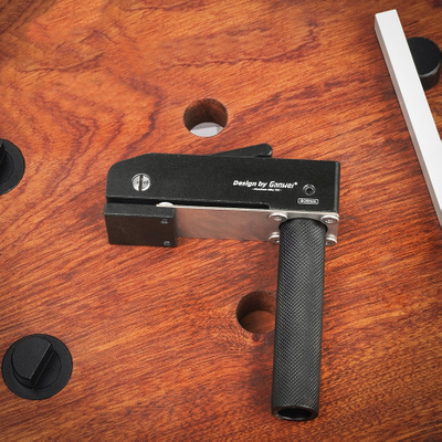 Струбцина для многофункционального стола