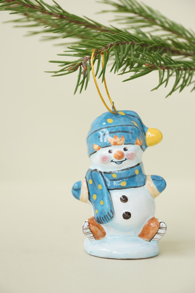 Снеговик на коньках (спортсмен)