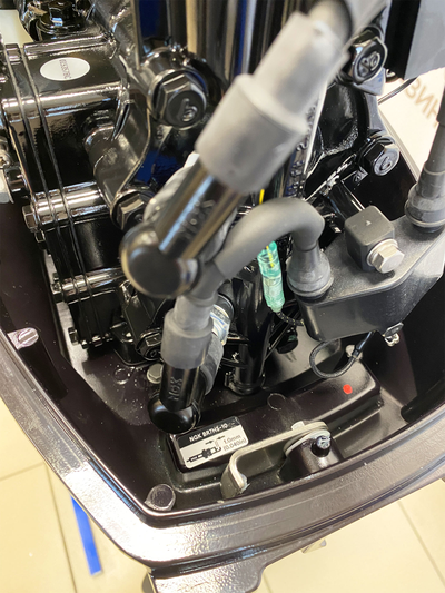 Лодочный мотор TOHATSU M18 E2 S свечи - MNELODKU.RU