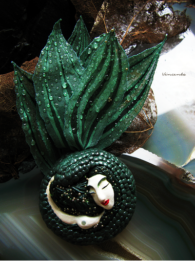 Авторская брошь с русалкой - "Спящая русалочка" из термоглины с микробисером и шёлком