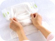 Как поменять подгузники на липучках 1