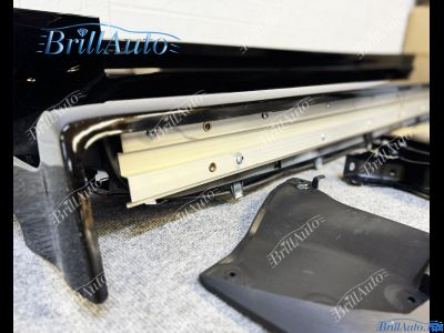 Подножки с подсветкой Toyota Land Cruiser 300 черные