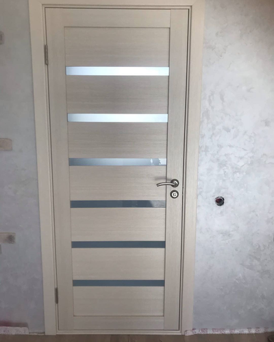 OPTIMA PORTE/ TURIN 507. ЯСЕНЬ ПЕРЛАМУТРОВЫЙ/ СТЕКЛО САТИН СВЕТЛОЕ