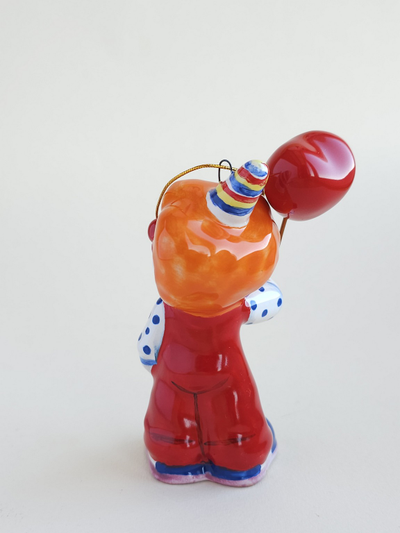 Клоун с воздушным шариком - цирк