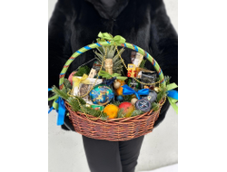 Новогодняя корзина подарочная премиум