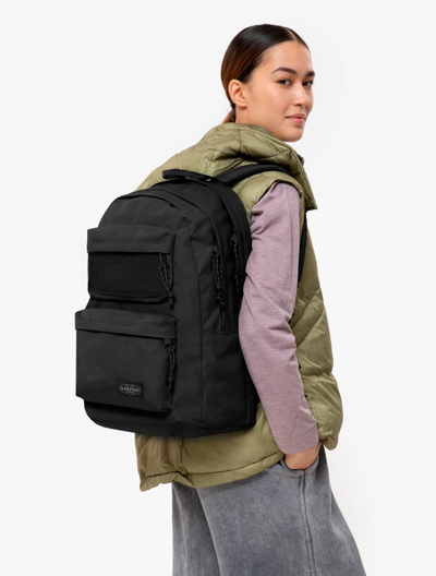 Eastpak Double Office Black на девушке