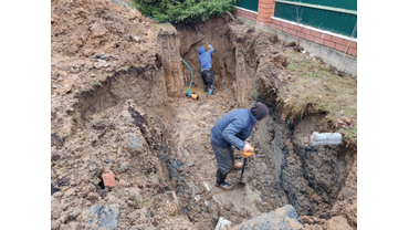 Тем временем котлован становится всё больше!