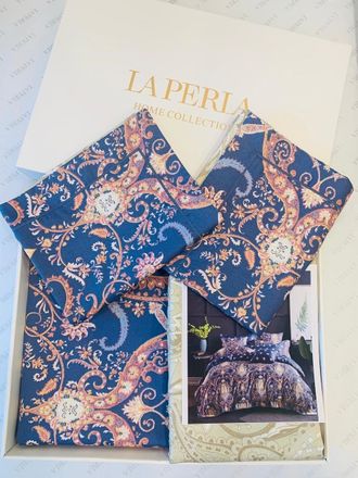 Постельное белье  LaPerla узор на синем фоне