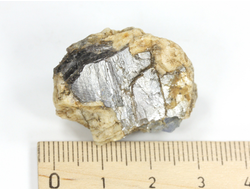 Корунд синий (сапфир), кристалл, Индия (30*21*20 мм, 20,5 г) №36098