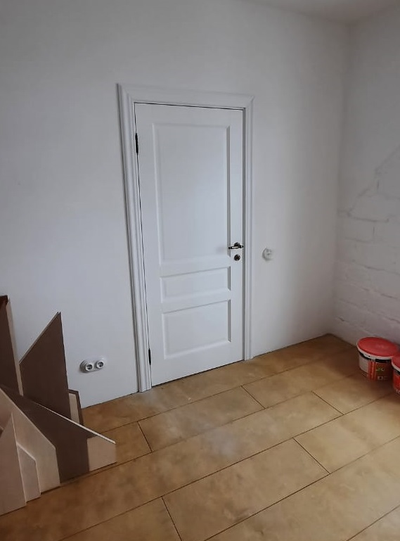 ЛАЙНДОР (УЛЬЯНОВСК)/ МОДЕЛЬ КАЛИНА-К/ НАТУРАЛЬНЫЙ ШПОН ЯСЕНЯ/ ТОН 70 (ТЕКСТУРНАЯ БЕЛАЯ ЭМАЛЬ )