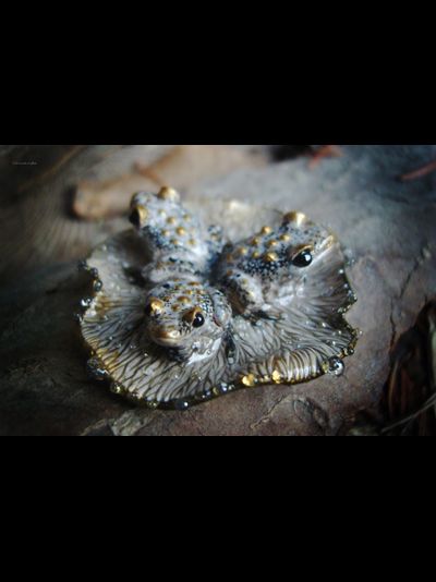 &quot;Дочери лесного царя&quot;, волшебная брошь с лягушками и каплями (миниатюра, 4 см)