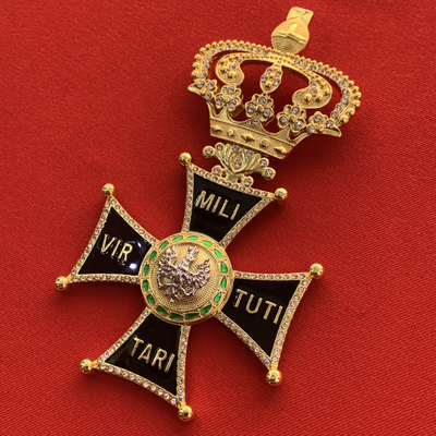 Орден Виртути Милитари или Военного Достоинства 1-й степени со стразами и бантом из муаровой ленты. Полноразмерная копия LUX! Лот № 60.