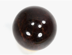 Шар Гранат Альмандин, Индия (28 мм, 45 г) №35926