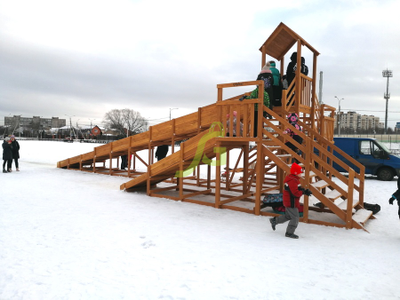 Зимняя деревянная горка "Snow Fox 12 м" с двумя скатами (две лестницы)