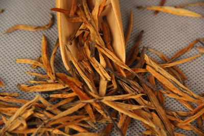 Лот 908, Золотые иглы, Красный чай, 100 гр, 2024 г