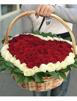 Букет "Корзина 101 поцелуй"