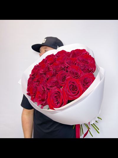 Букет красных роз Эквадор премиум 25 шт