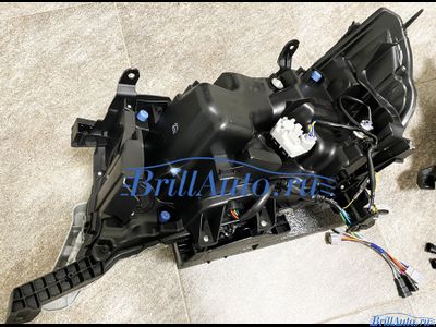 Фары Toyota Land Cruiser 200 светлые, БЕГАЮЩИЙ ПОВОРОТНИК