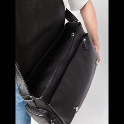 Кожаная мужская сумка Toara black (арт. 5058-61)