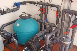 Обвязка трубопроводом чаши бассейна