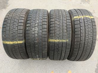 № 1465/2. Шины Pirelli ice Asimmetrico Plus 215/60R17