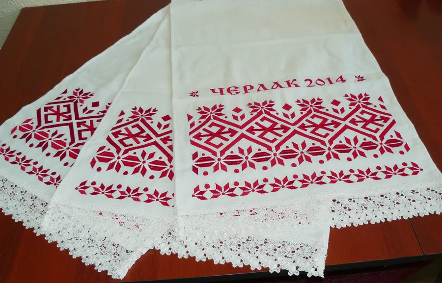 Рушник с вышивкой, 45см- 160см- 1600 руб.